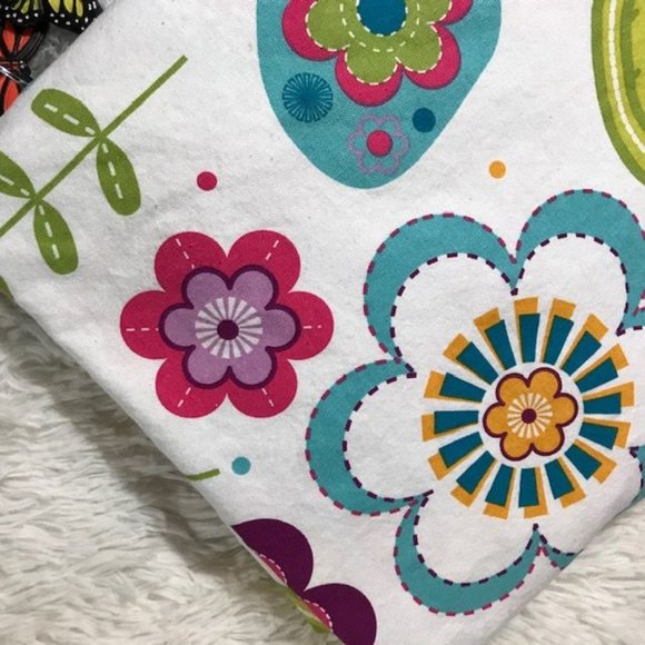 Bambini by Kassatex Butterflies Flowers Cotton Shower Curtain & 12pcs Hooks Set - Picture 7 of 8